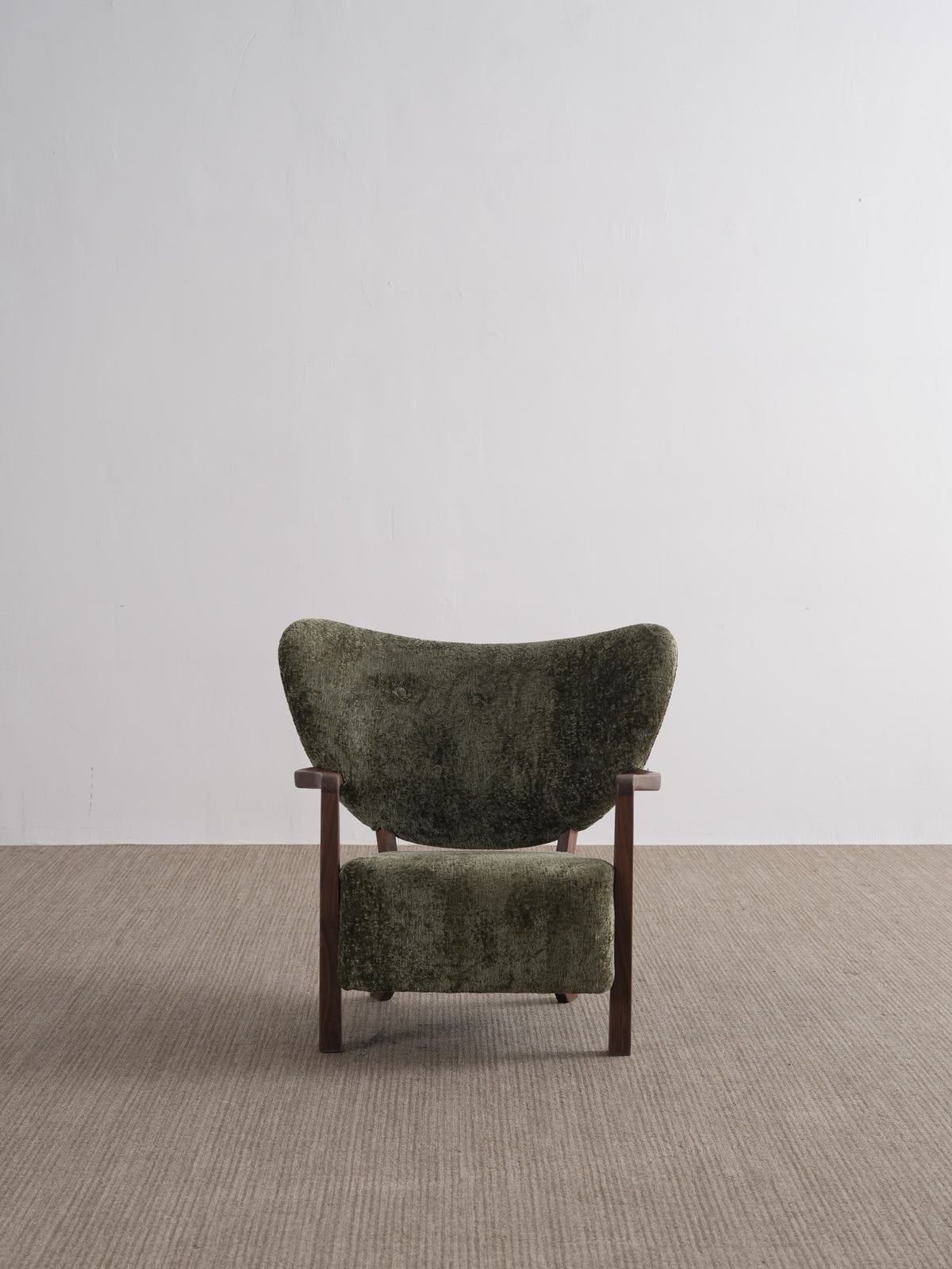 One silhouette. Your dimensions, comfort and finish.