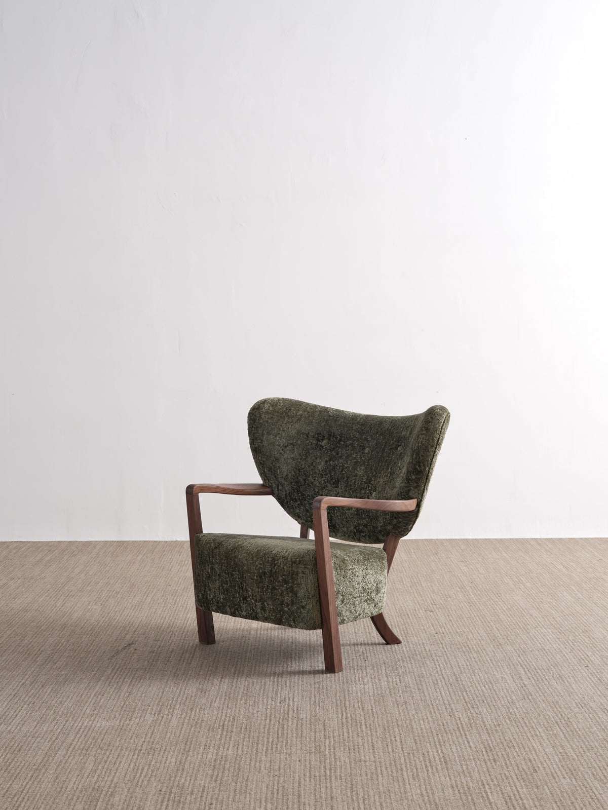A00041 A00041 Lounge Chair — view 23