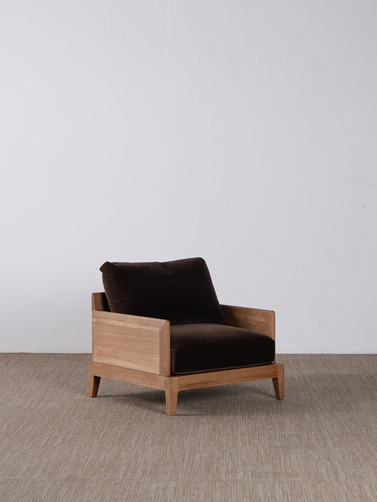 One silhouette. Your dimensions, comfort and finish.