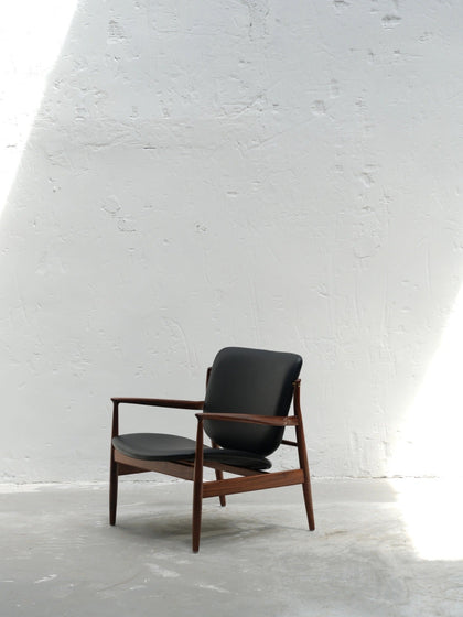 A00091 A00091 Lounge Chair — view 05