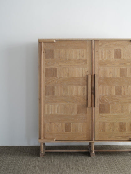 A00032 A00032 Sideboard — view 02