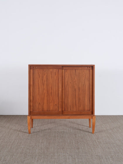 A00037 A00037 Sideboard — view 13