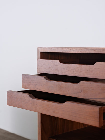 A00037 A00037 Sideboard — view 20