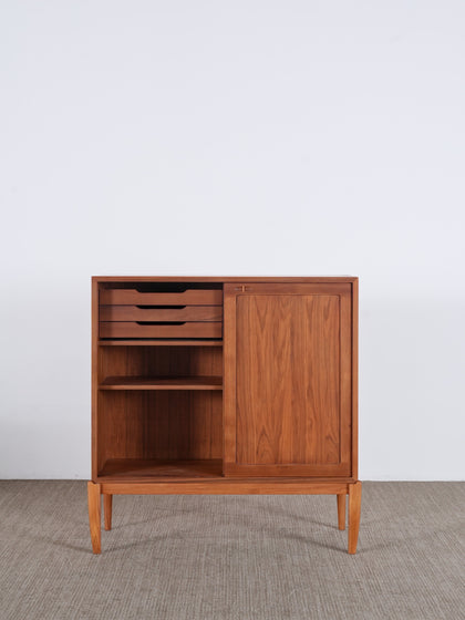 A00037 A00037 Sideboard — view 27