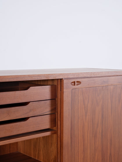A00037 A00037 Sideboard — view 34