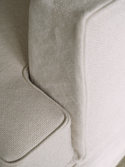 A00003 A00003 Sofa — view 04