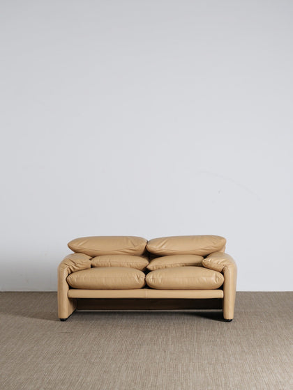A00038 A00038 Sofa — view 09
