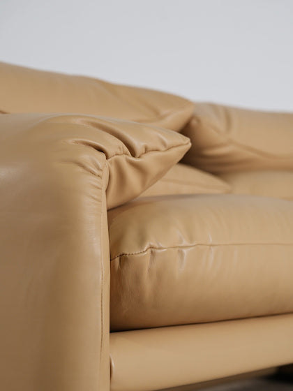A00038 A00038 Sofa — view 13