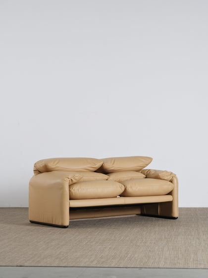 A00038 A00038 Sofa — view 17