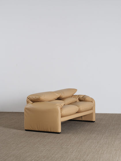 A00038 A00038 Sofa — view 18