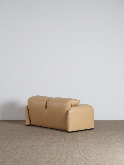 A00038 A00038 Sofa — view 20