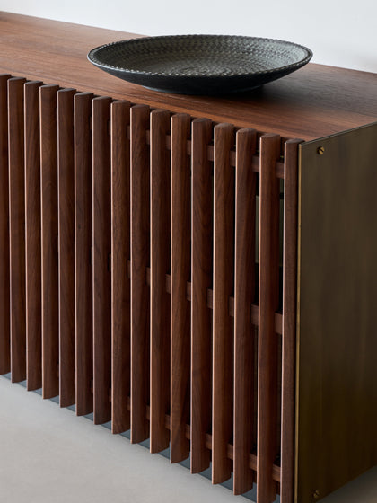 A00025 A00025 Media Console — view 12