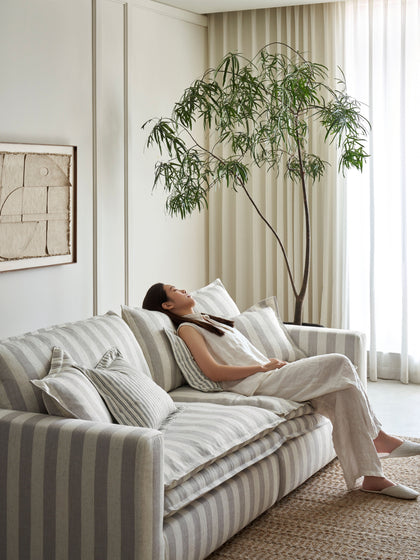 A00019 A00019 Sofa — view 17