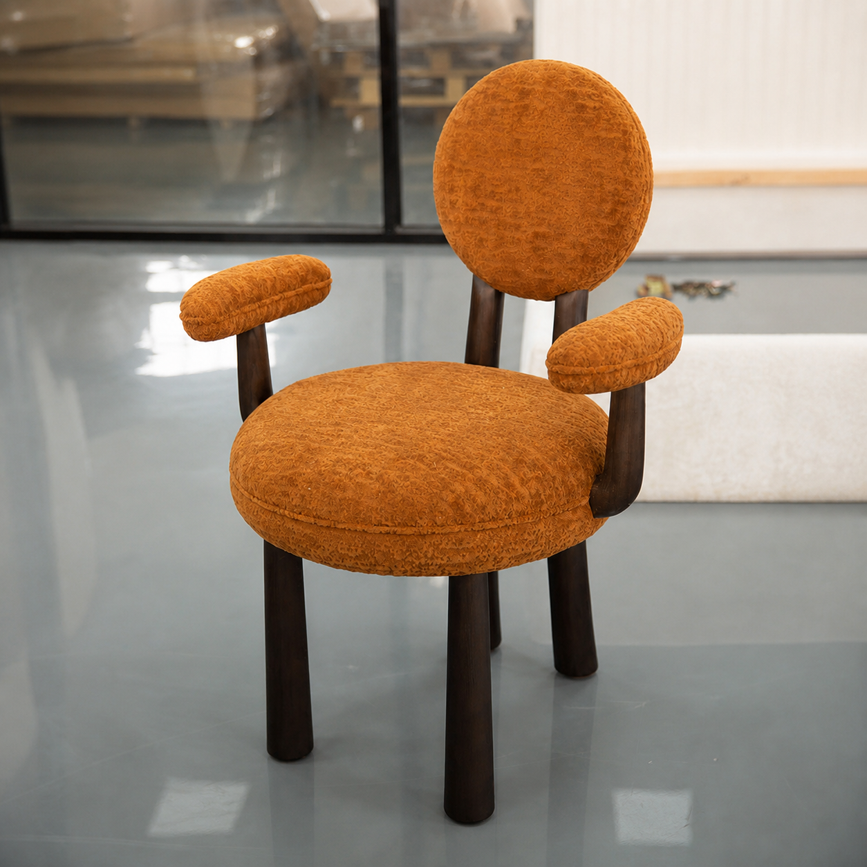 One silhouette. Your dimensions, comfort and finish.
