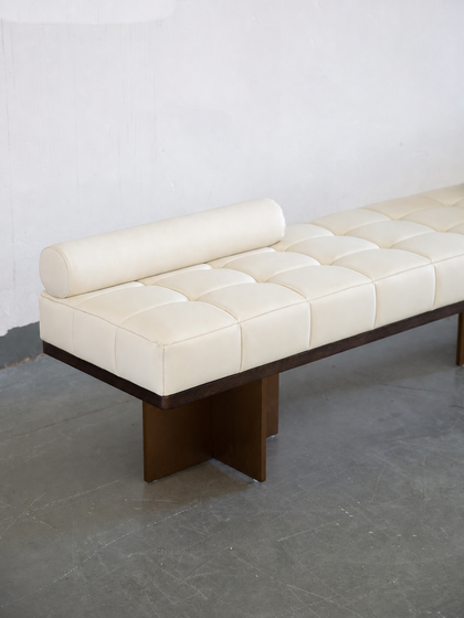A00097 A00097 Bench — view 04
