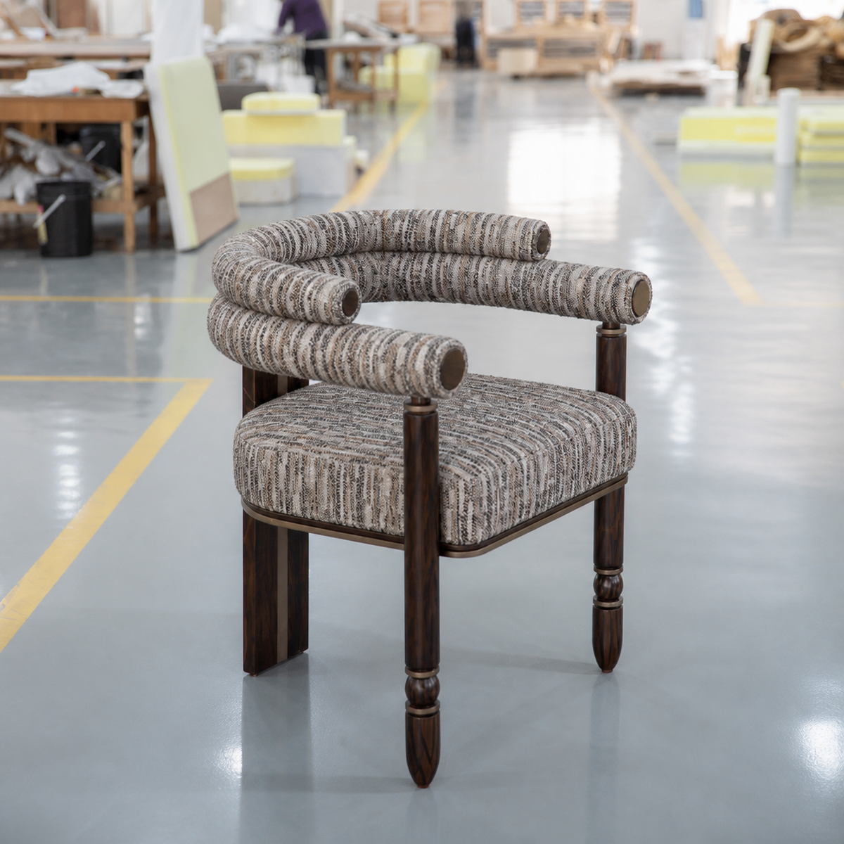 One silhouette. Your dimensions, comfort and finish.