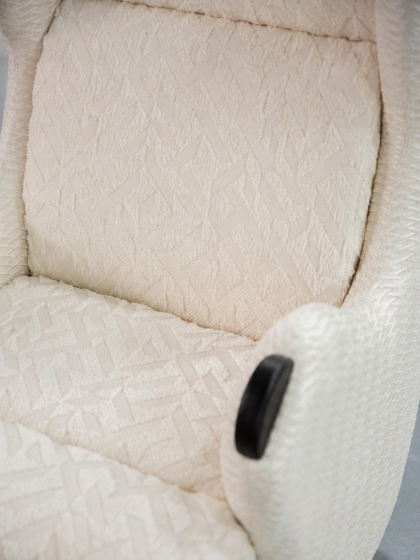 A00015 A00015 Lounge Chair — view 04