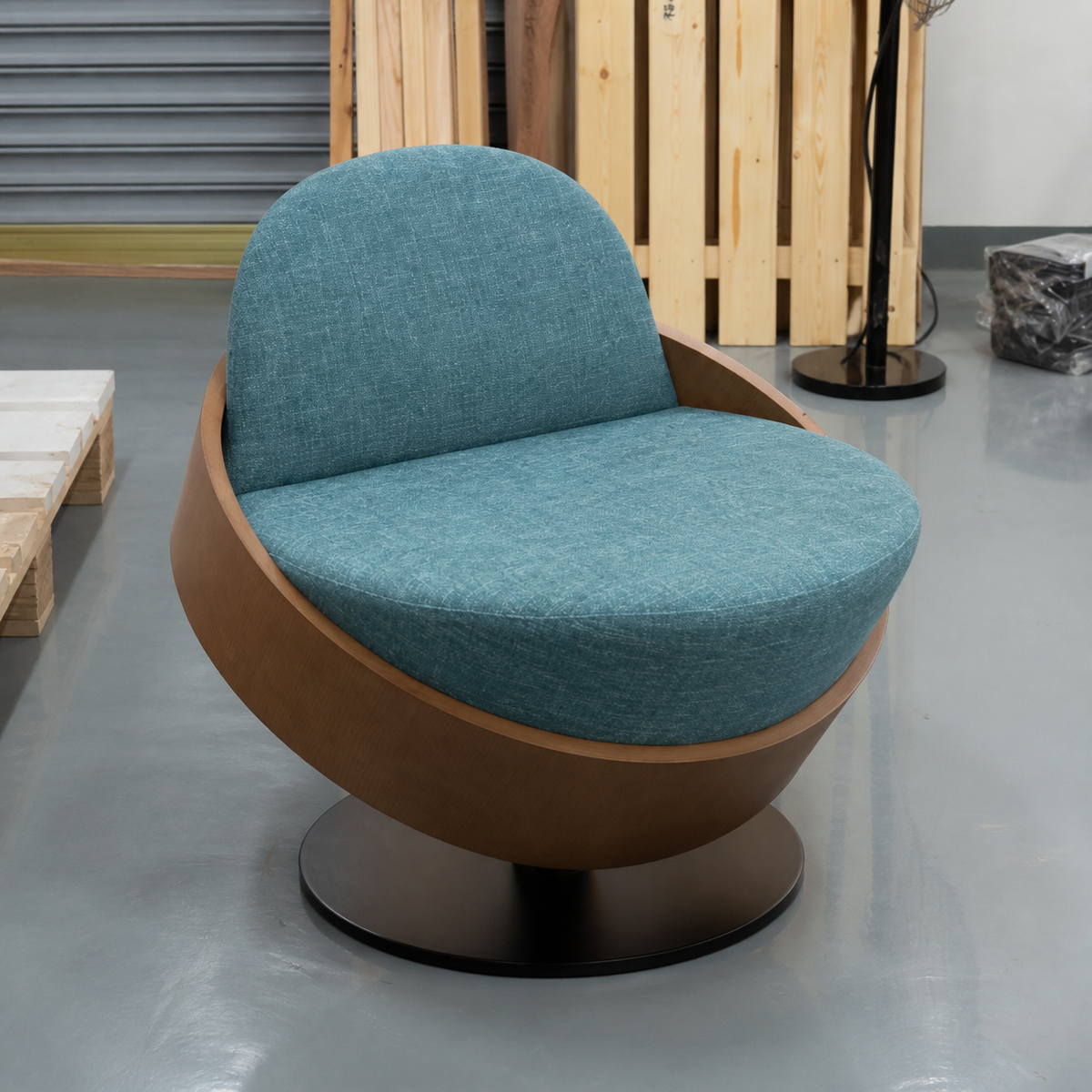One silhouette. Your dimensions, comfort and finish.