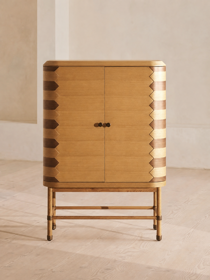 A00111 A00111 Wine Cabinet — view 04