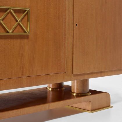 Elara Arc Decorative Object — interior view 06