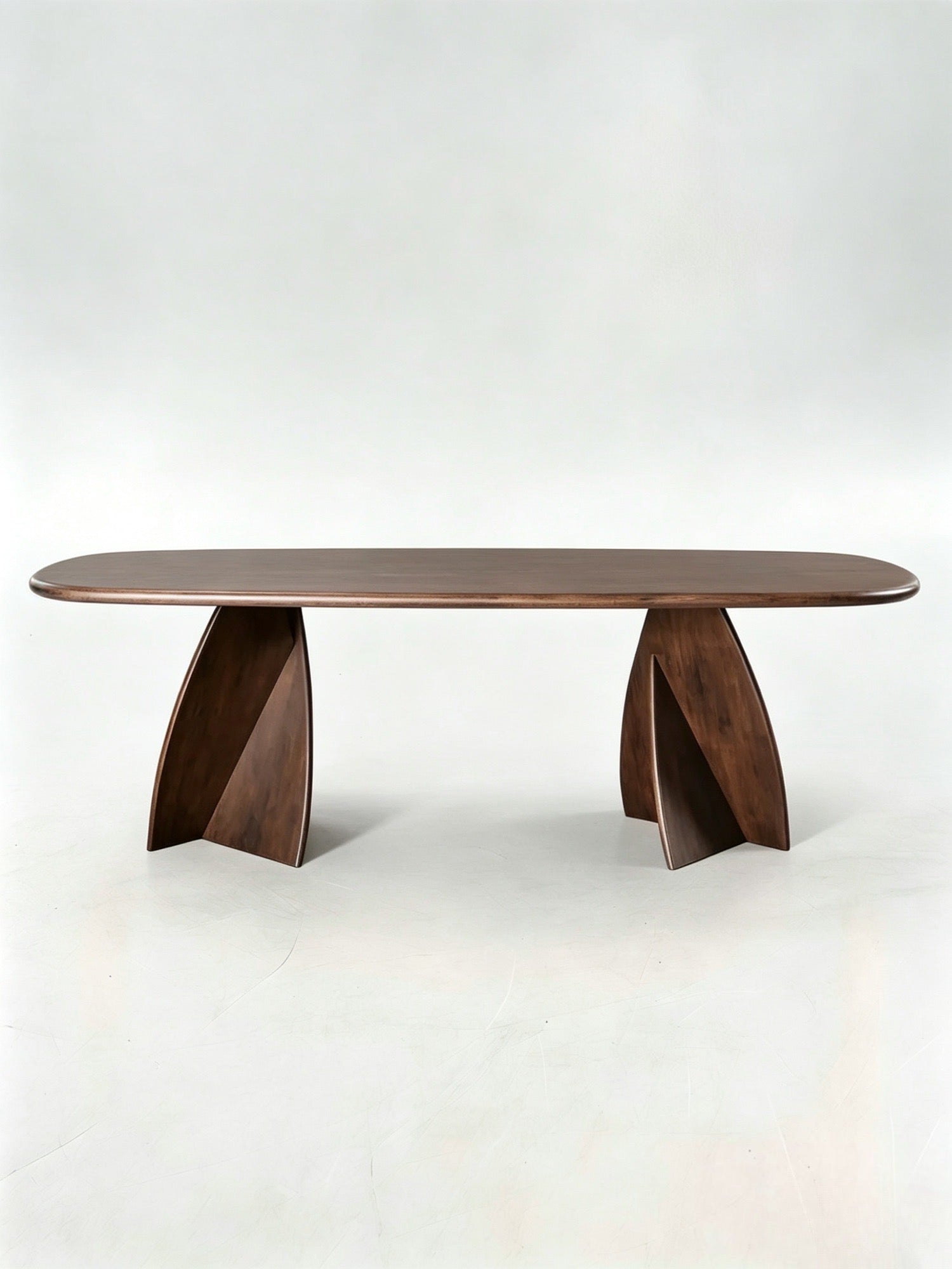 One silhouette. Your dimensions, comfort and finish.
