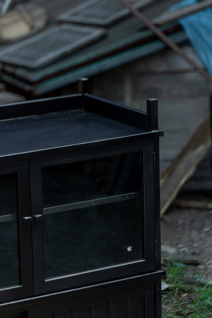 Sable Bay Cabinet — interior view 04