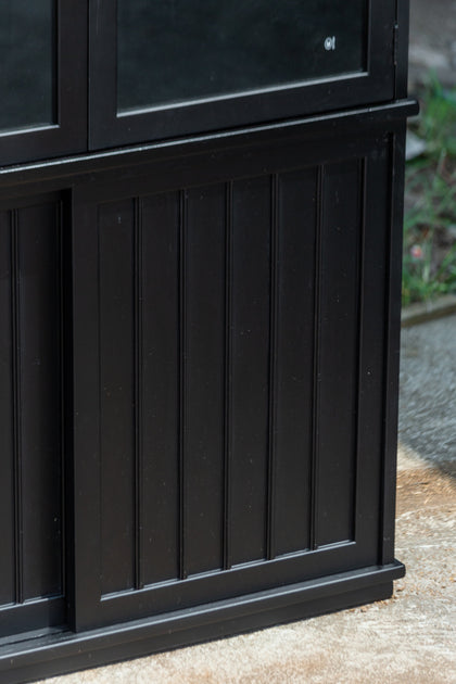 Sable Bay Cabinet — interior view 07