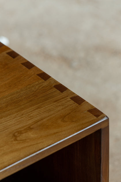 Selene Bay Cabinet — interior view 07