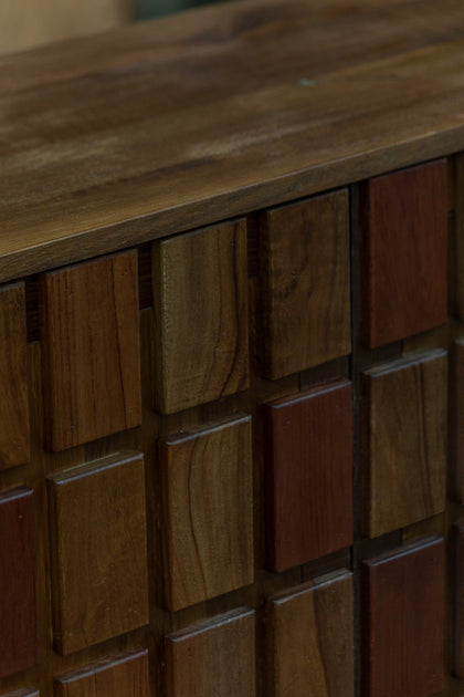 Vale Bay Cabinet — interior view 07