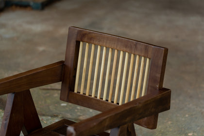 Iris Bloom Lounge Chair — interior view 06
