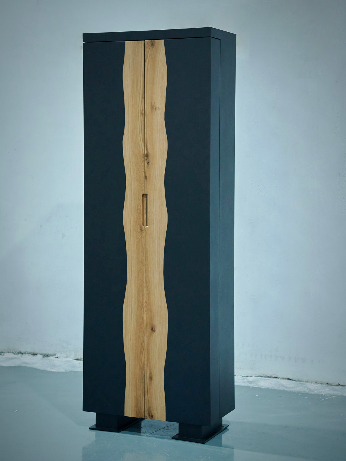 One silhouette. Your dimensions, comfort and finish.