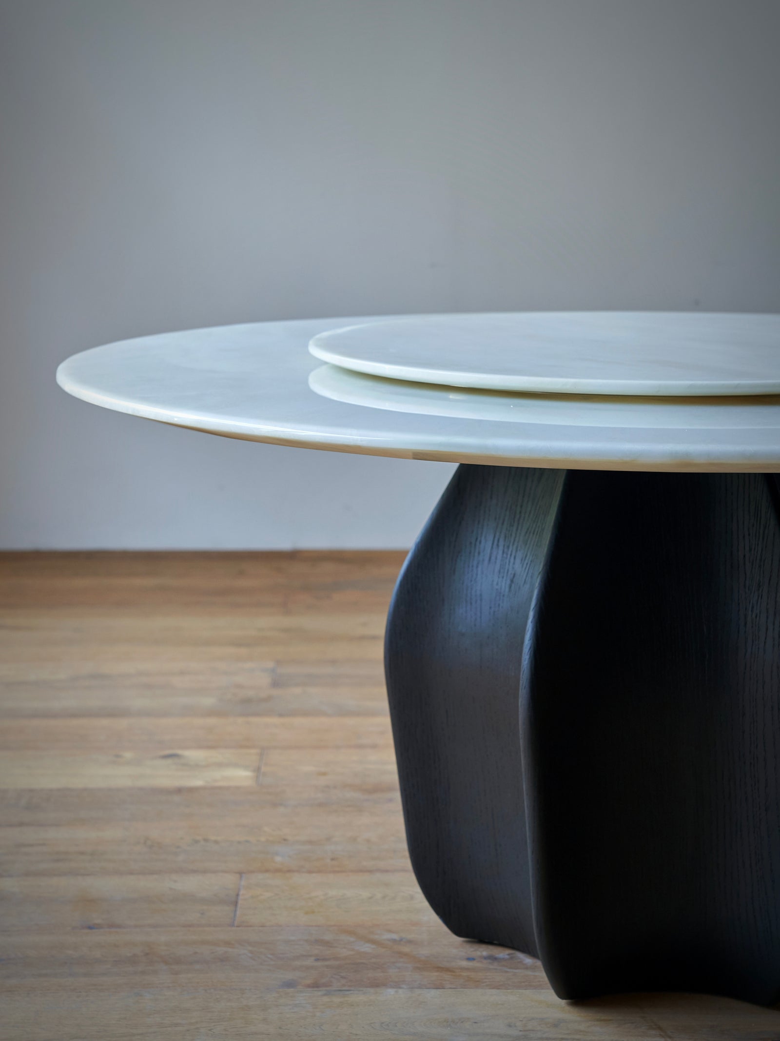 One silhouette. Your dimensions, comfort and finish.
