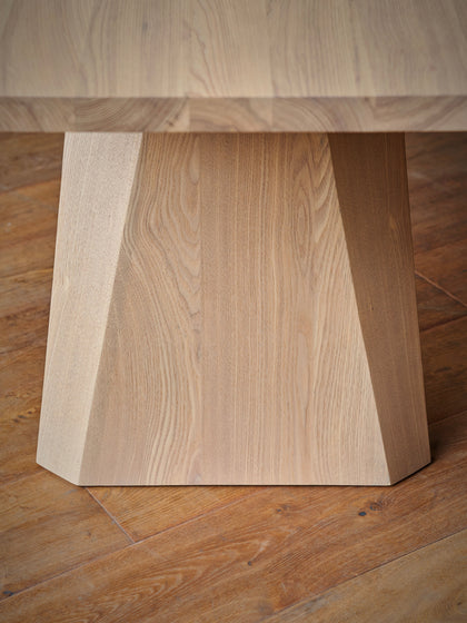 Vale Bloom Decorative Object — interior view 07