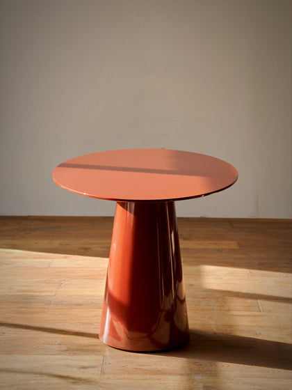 Elm Crest Dining Table — interior view 06