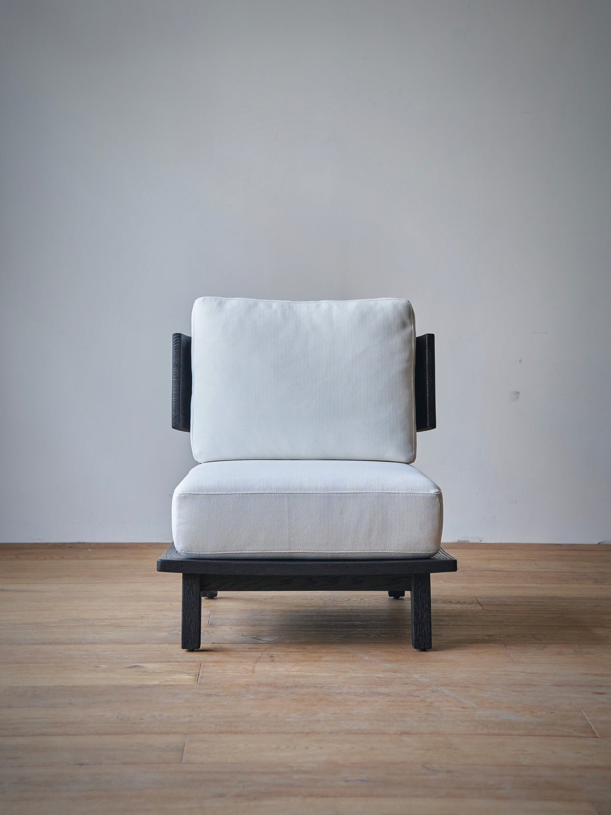 One silhouette. Your dimensions, comfort and finish.