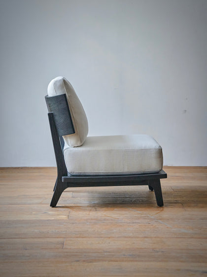Juniper Crest Lounge Chair — interior view 07