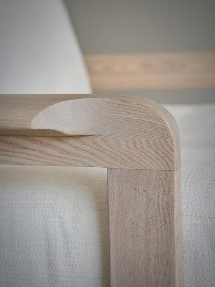 Kestrel Crest Lounge Chair — interior view 07