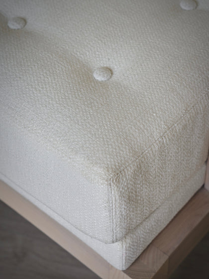 Kestrel Crest Lounge Chair — interior view 10