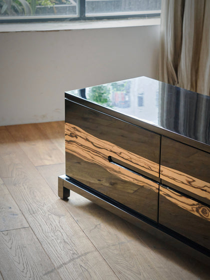 Linden Crest Media Console — interior view 08