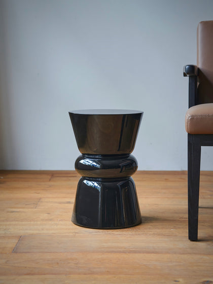 Luna Crest Side Table — interior view 03