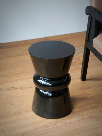 Luna Crest Side Table — interior view 06