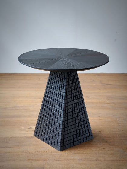 Maple Crest Side Table — interior view 04