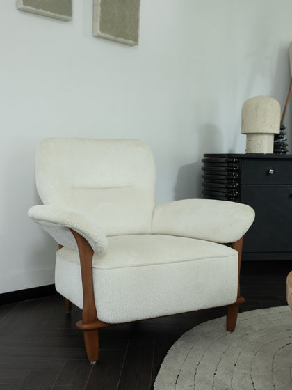 Pearl Crest Armchair — interior view 03