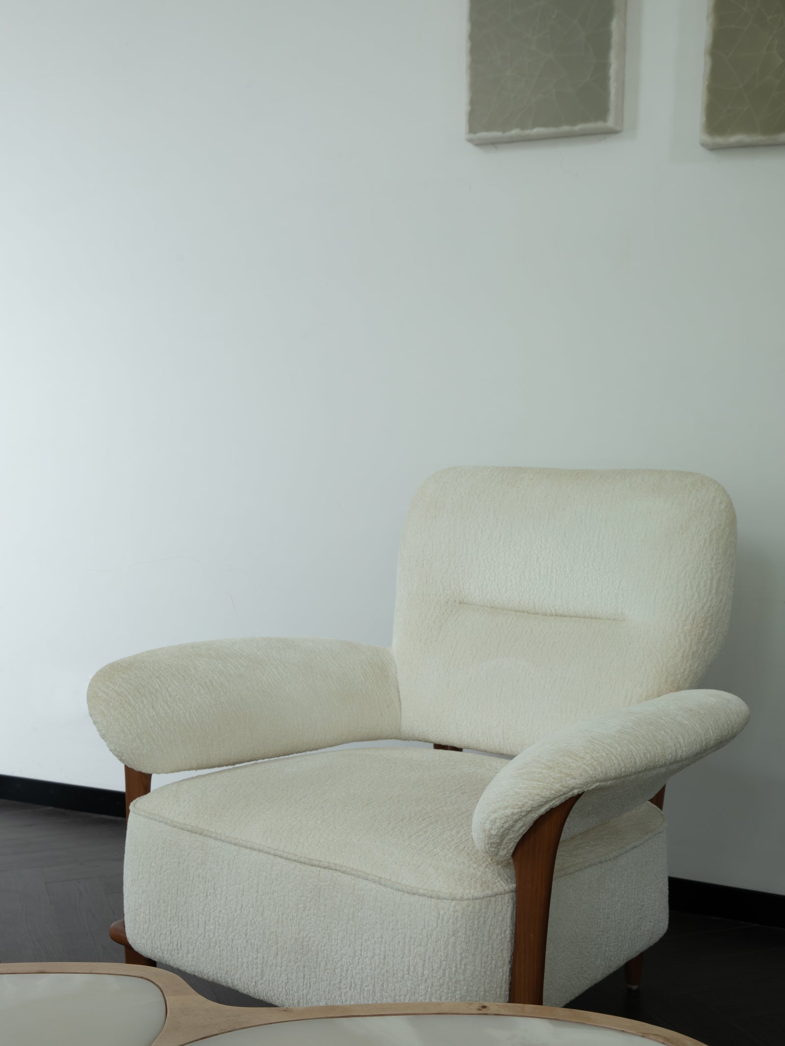 One silhouette. Your dimensions, comfort and finish.