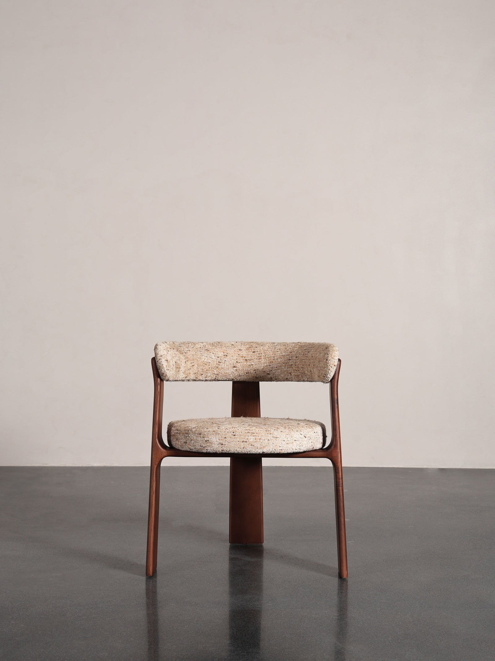 One silhouette. Your dimensions, comfort and finish.