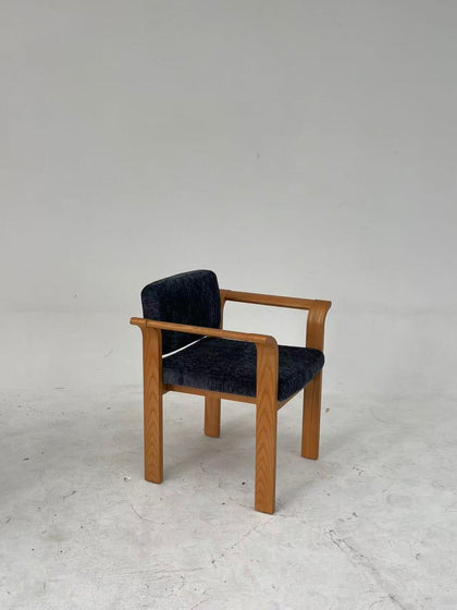 Cedar Dawn Dining Chair — interior view 04