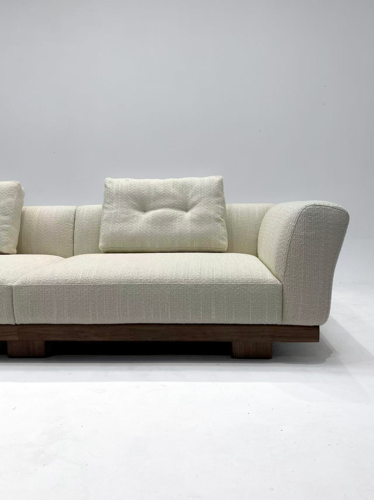 One silhouette. Your dimensions, comfort and finish.