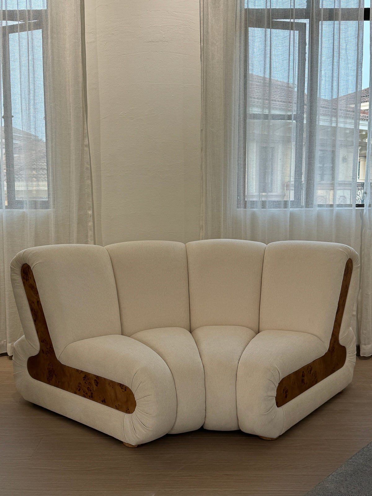 One silhouette. Your dimensions, comfort and finish.