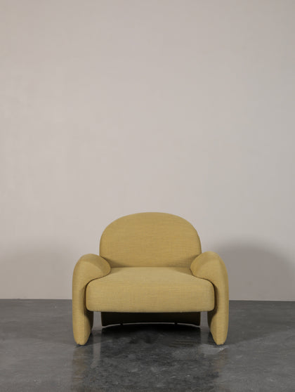 Dover Field Lounge Chair — interior view 11
