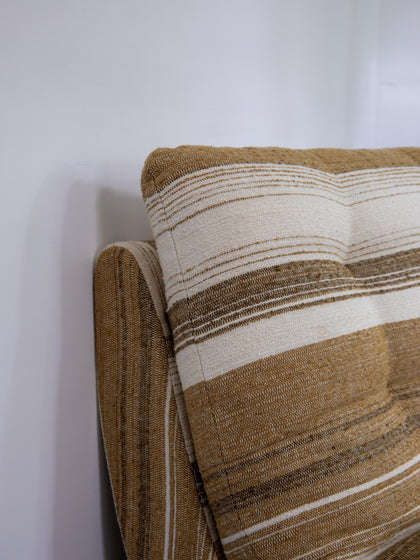 Elara Field Lounge Chair — interior view 06